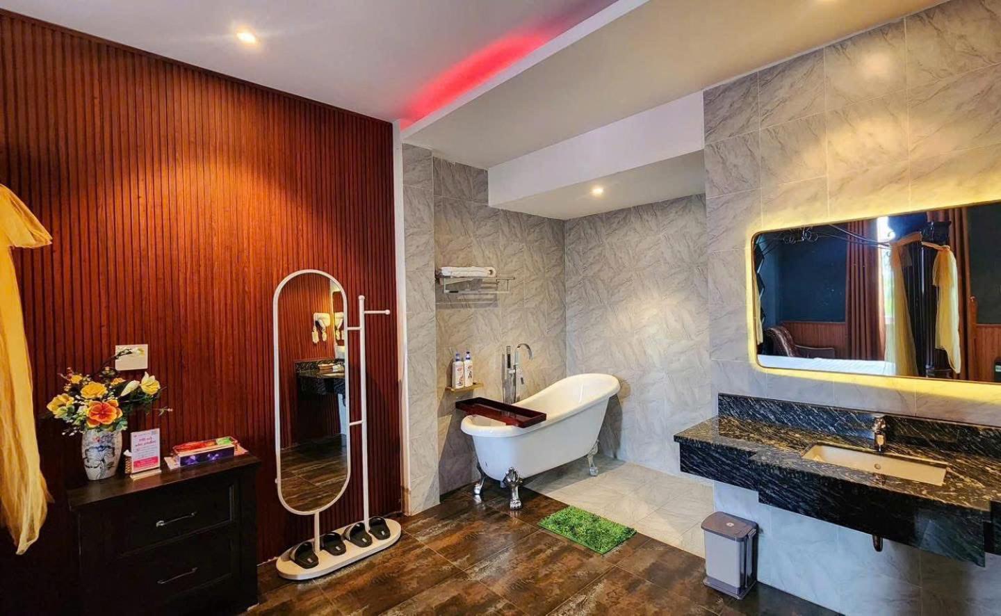 Khach San Nha Minh Hotel Cai Rang Luaran gambar
